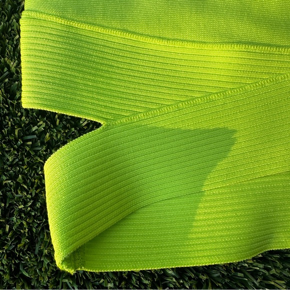 Herve Leger crop top - Picture 5 of 8